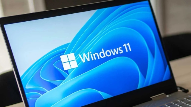 Windows 10 desteği bitiyor, Windows 11 tahta çıkıyor