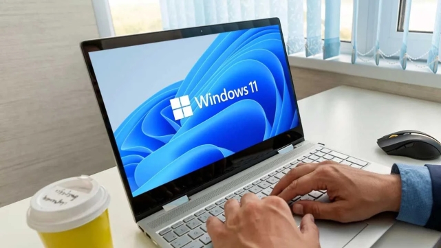 Windows 10 desteği bitiyor, Windows 11 tahta çıkıyor