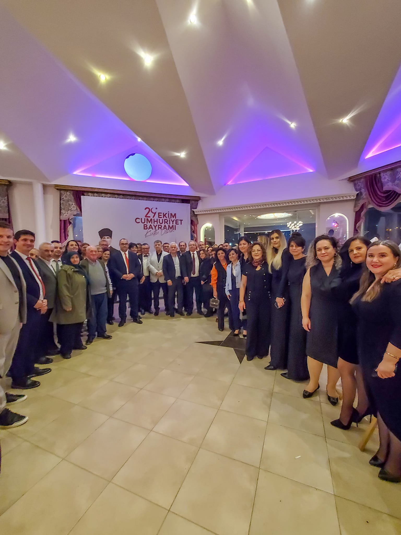 Milletvekili Güneşhan, Biga Cumhuriyet Balosu’na katıldı