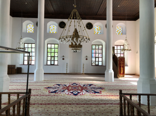 Fatih’in mirası Camii Kebir, asırlara meydan okuyor