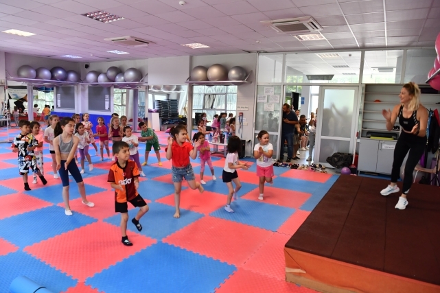 Çanakkale Belediyesi'nin Yaz Spor Okulları etkinlikleri başladı
