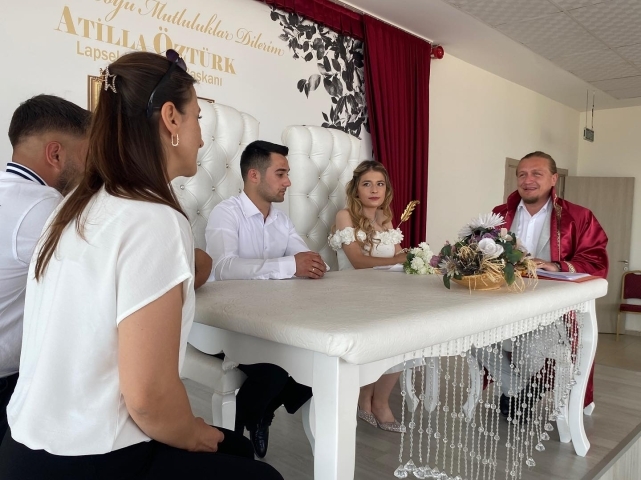 Ece Can ve Kerem Özay dünyaevine girdi
