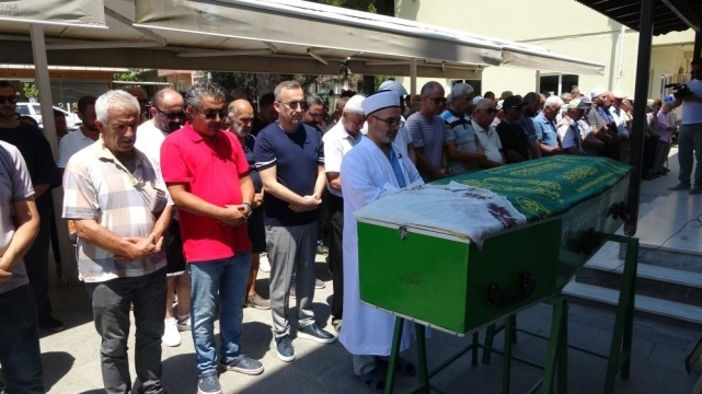 Dinara Alya Urkasimovan kadınların omzunda son yolculuğuna uğurlandı