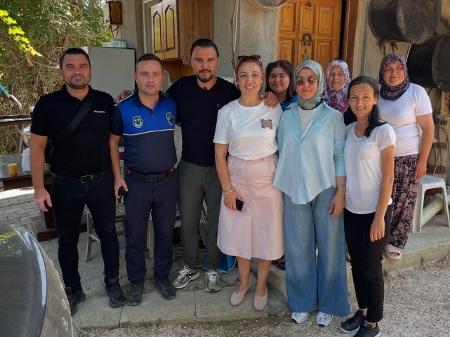 Alişan, “Hayata Gülümse” programı için Lapseki’deydi