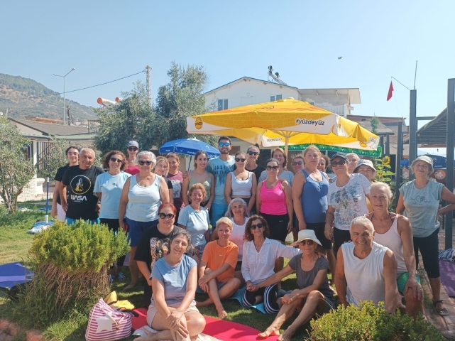 Küçükkuyu’da doğayla iç içe yoga