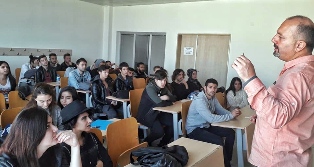 Deneyimli gazeteci öğretmen oldu