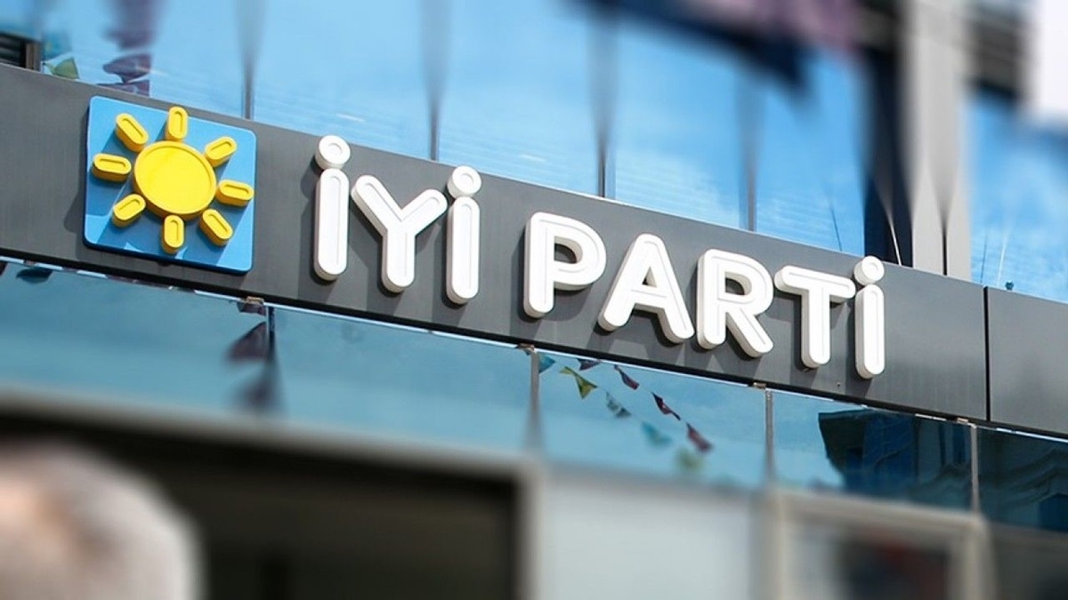 İYİ Parti’ye 400 üye katıldı