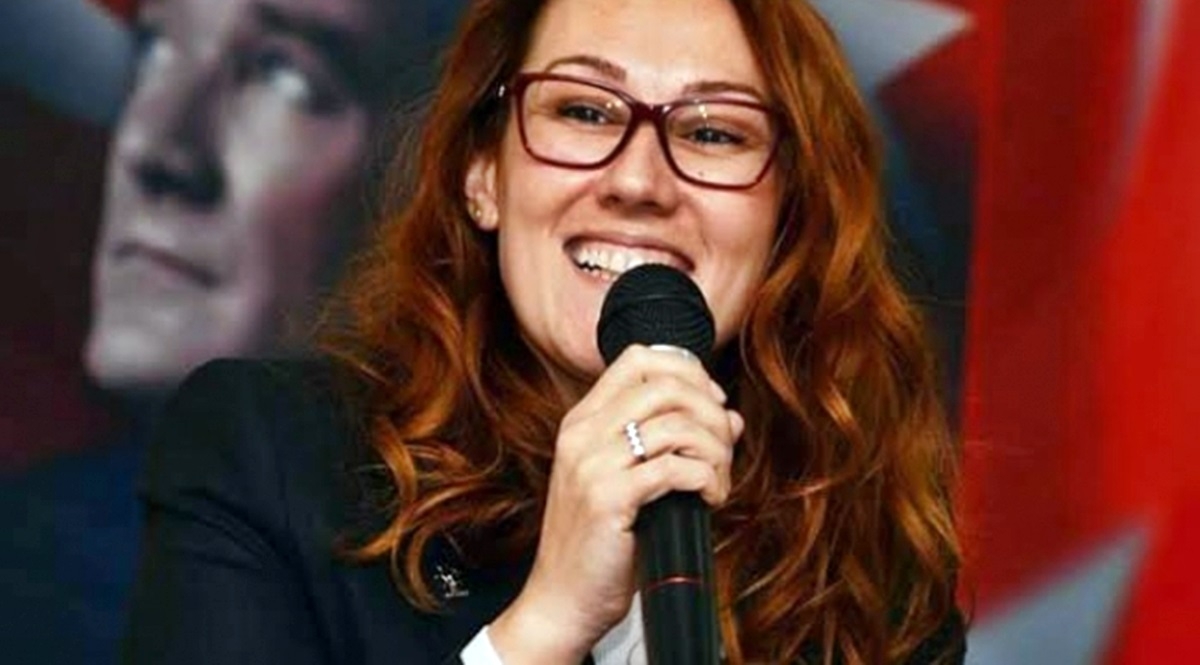 Karadağ adaylığını açıklıyor!
