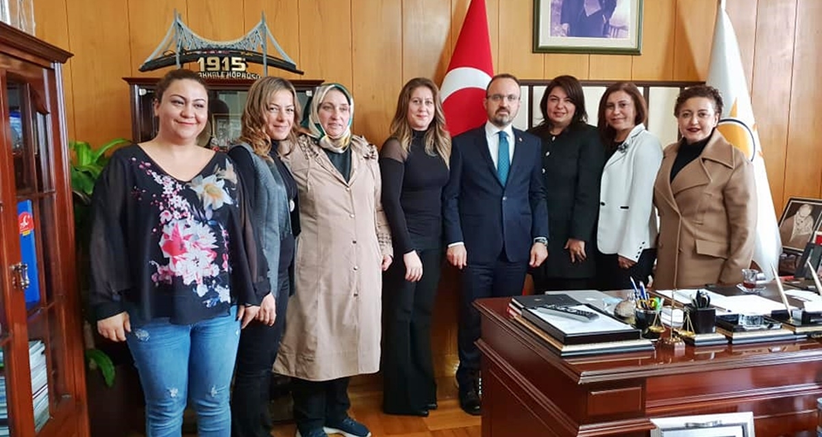 Turan, mecliste AK Kadınları ağırladı