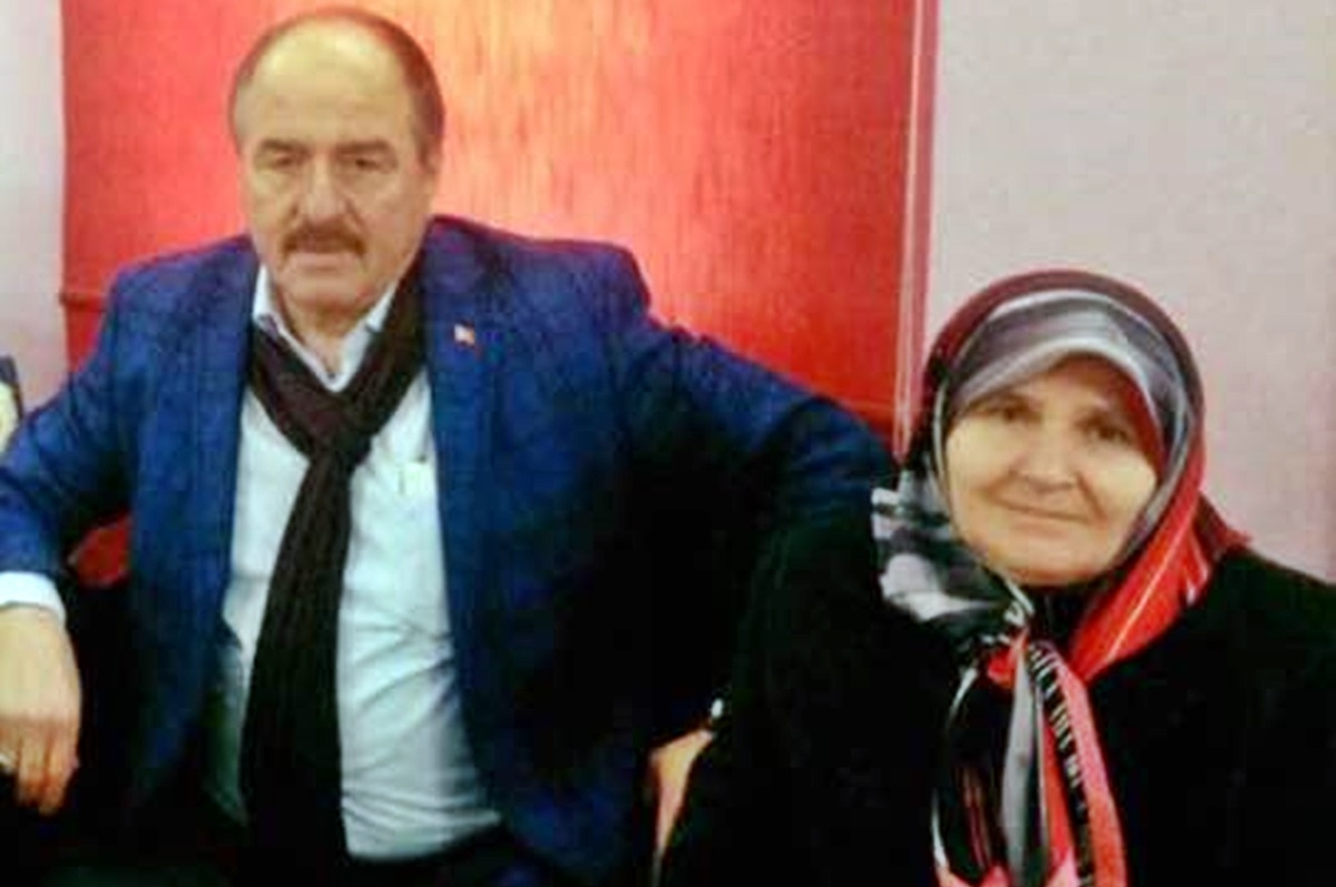 Evlilik yıl dönümlerini kutladı