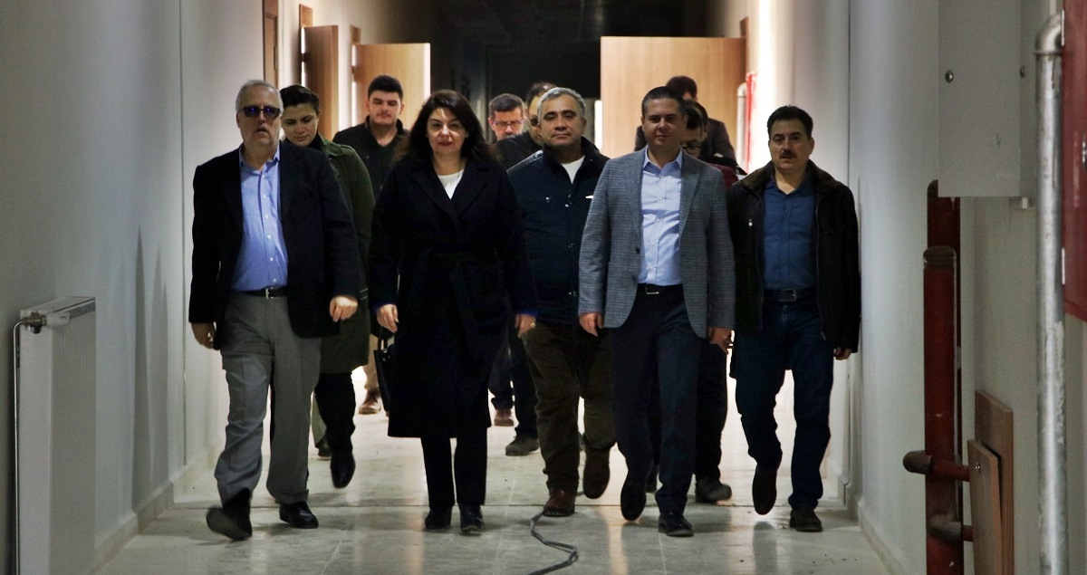 İskenderoğlu, Eğitim Fakültesi inşaatını inceledi