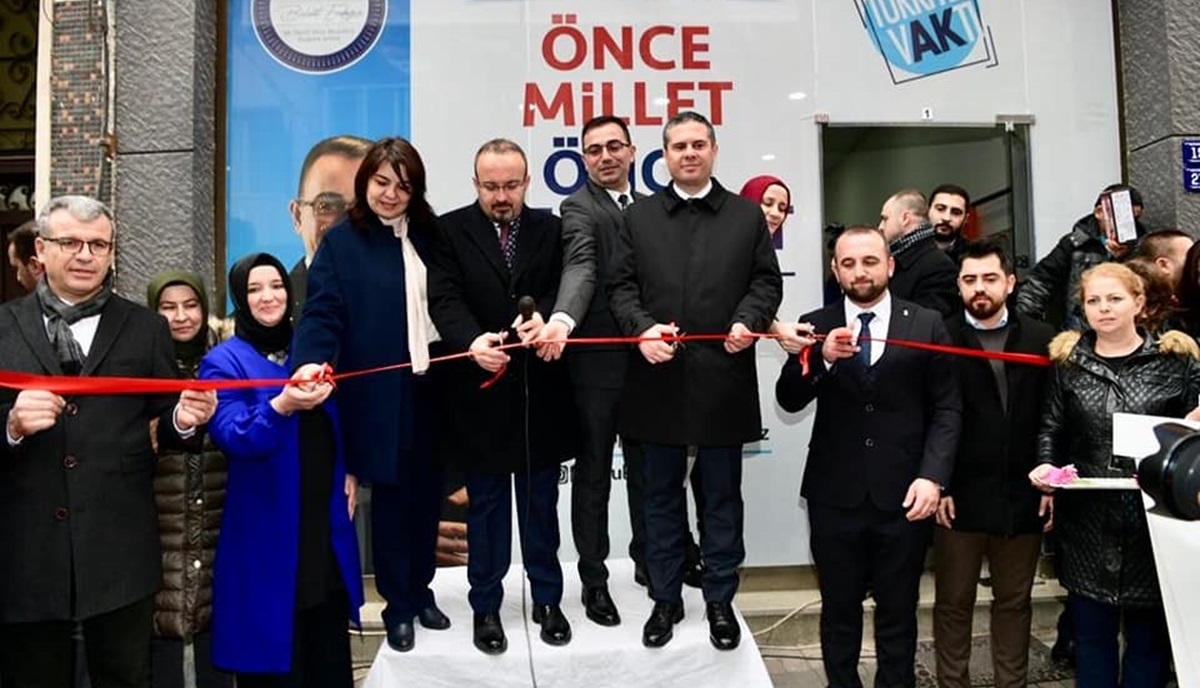 Biga’da coşkulu açılış