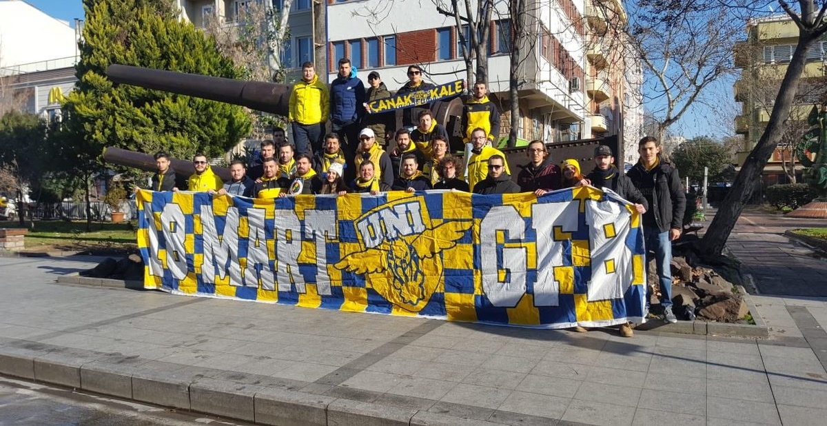 Takımını yalnız bırakmadılar
