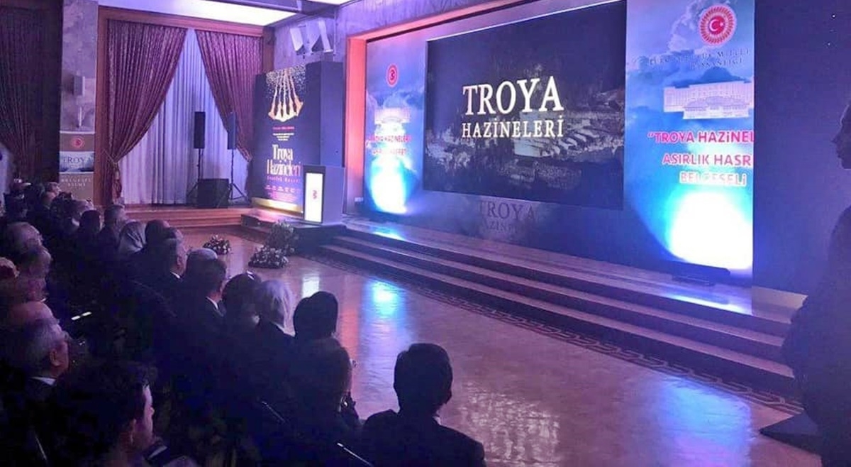 Mecliste Troya Rüzgarı