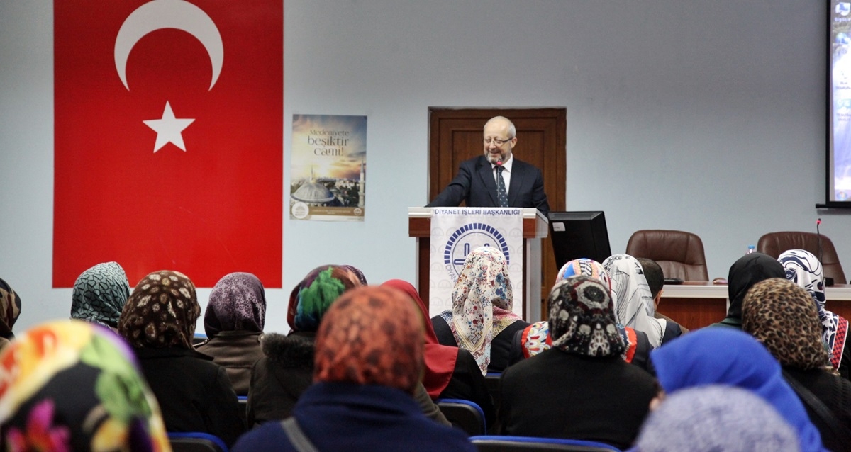 Umreciler seminerde buluştu