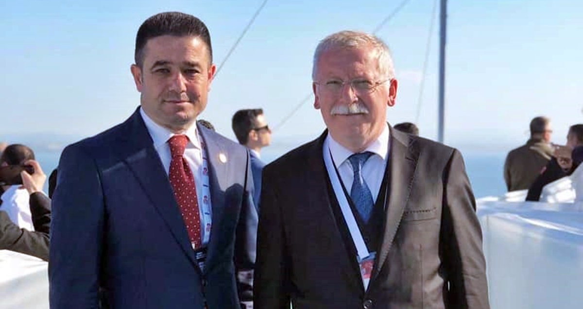 Mezun olduğu okulun rektörü ile buluştu