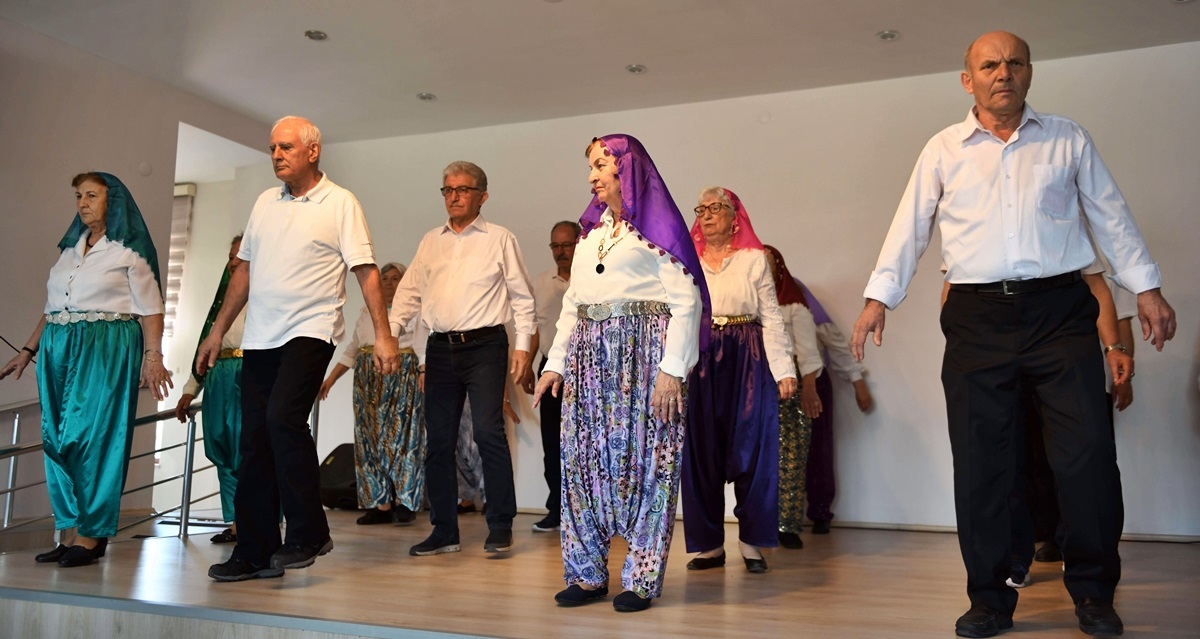 Altın Yıllar'da yaşlılar haftası kutlandı