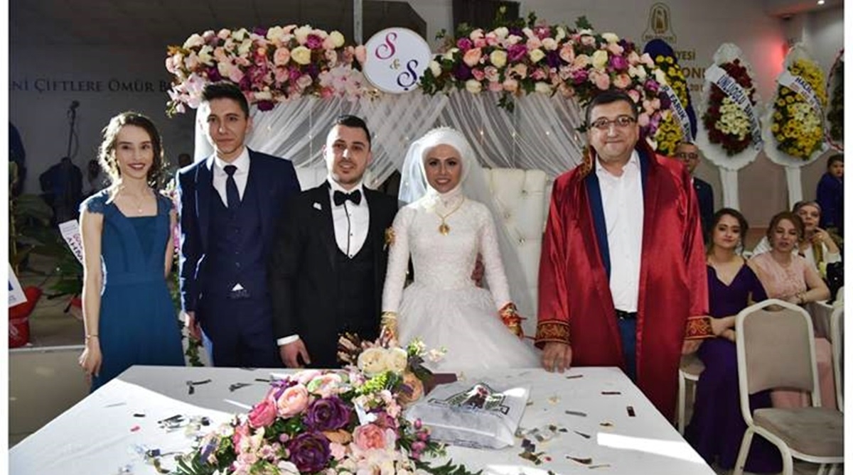 Kılıç çiftinin nikahını kıydı