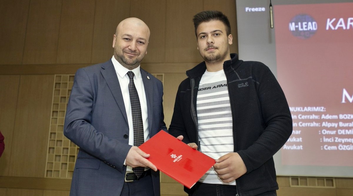 Baro öğrencilerle buluştu
