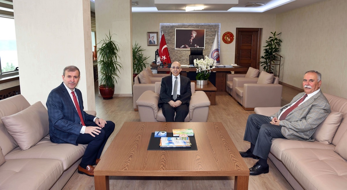 Gökhan'dan Murat'a nezaket ziyareti