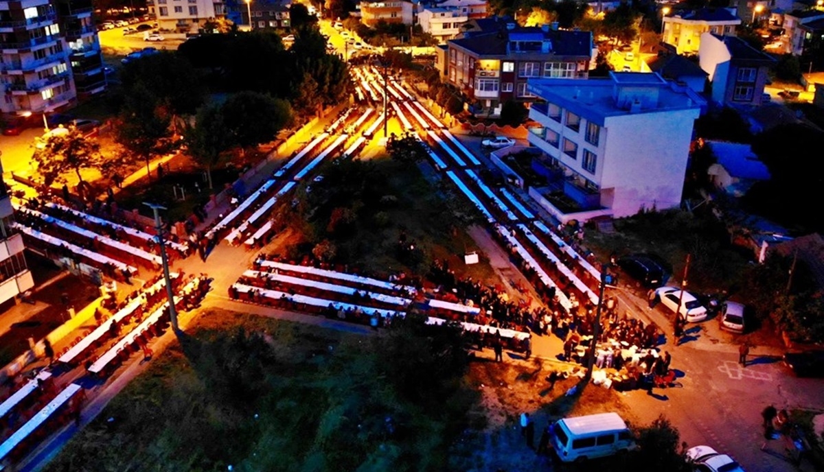 İlk iftar Cumhuriyet Mahallesinde