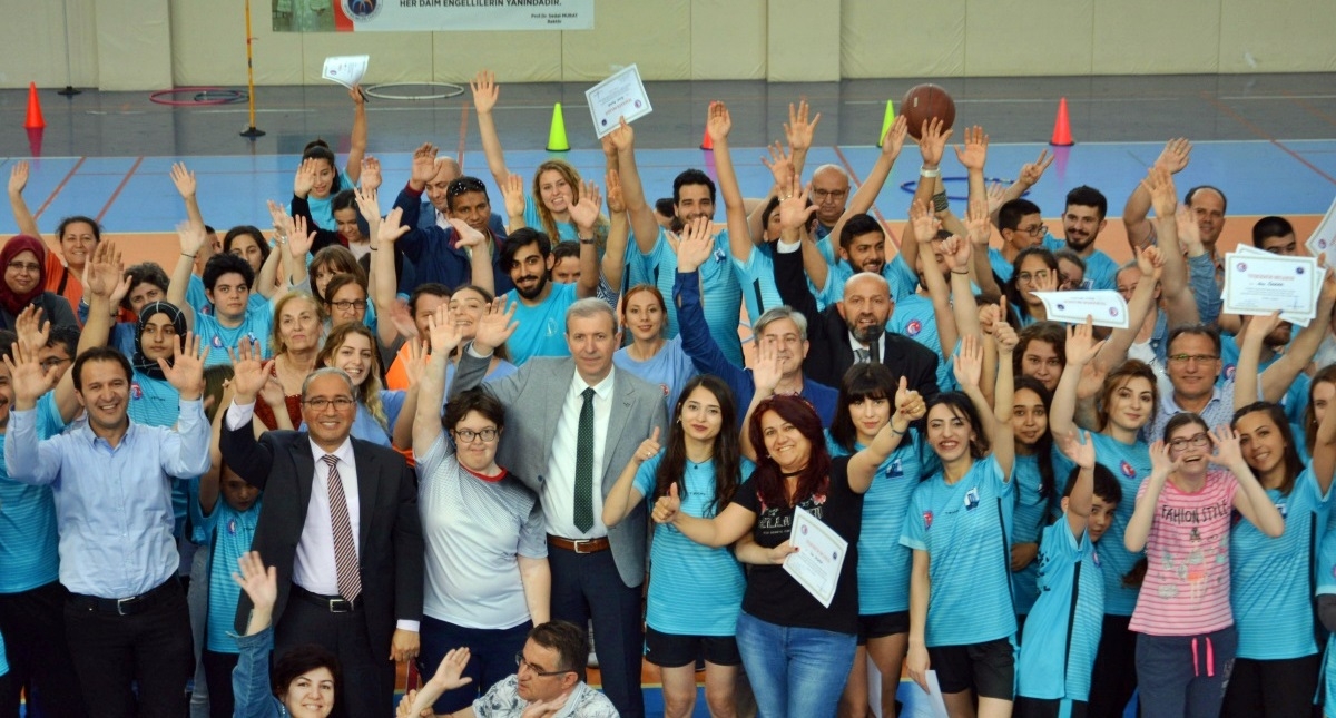 Spor ile hayatı paylaşıp engelleri aştılar