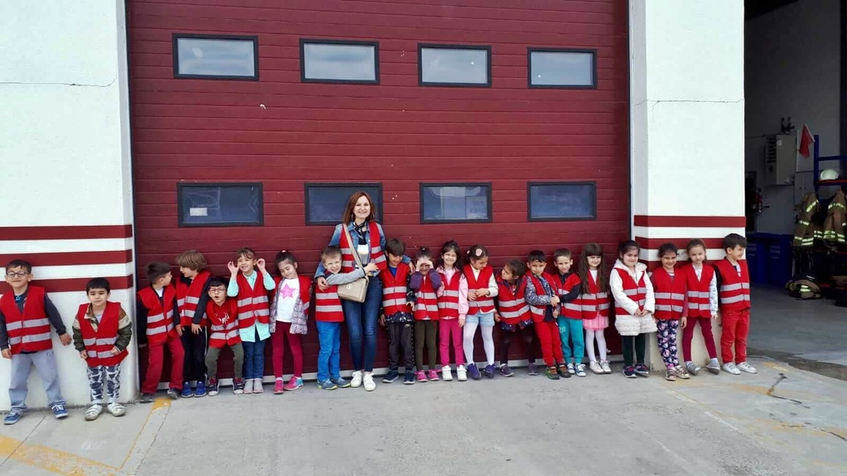 Miniklerden itfaiyecilere ziyaret