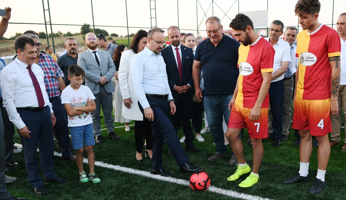Sporseverler halı sahalarına kavuştu