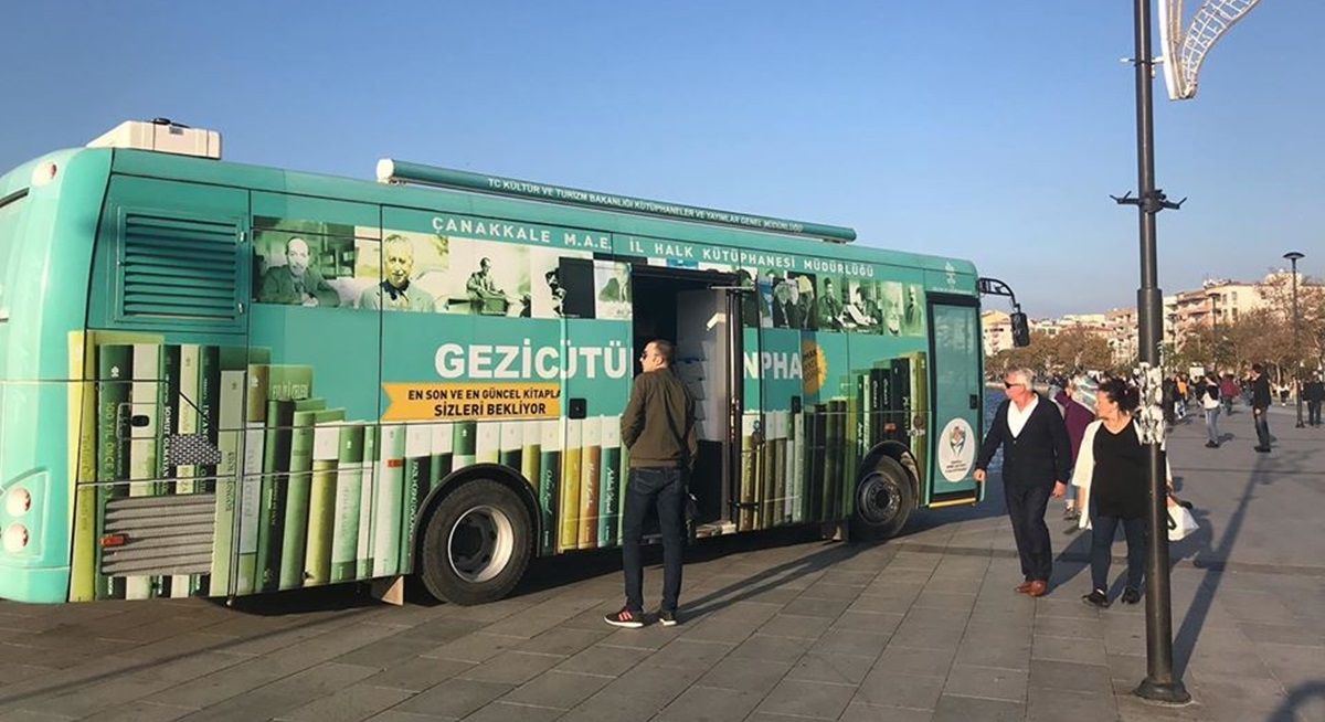 Gezici kütüphane sizleri bekliyor!