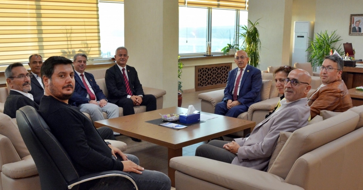 CHP’den Rektör Murat’a ziyaret