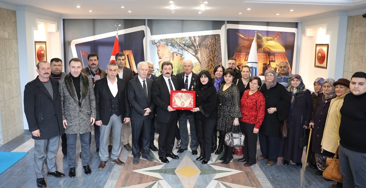 Şehit ailelerinden Tavlı’ya ziyaret