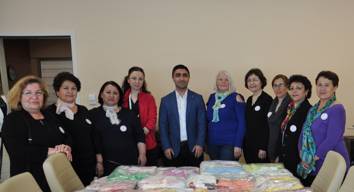 “Bir İlmek Bin Yürek” gönüllülerinden hediye