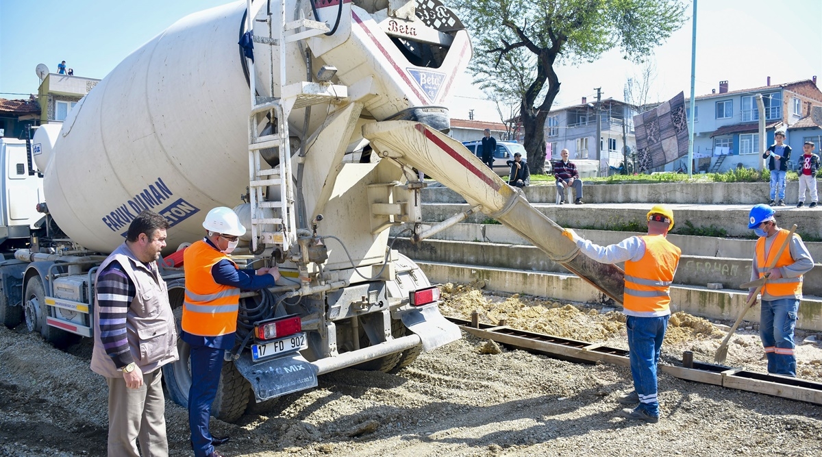 Üç projenin temeli atıldı