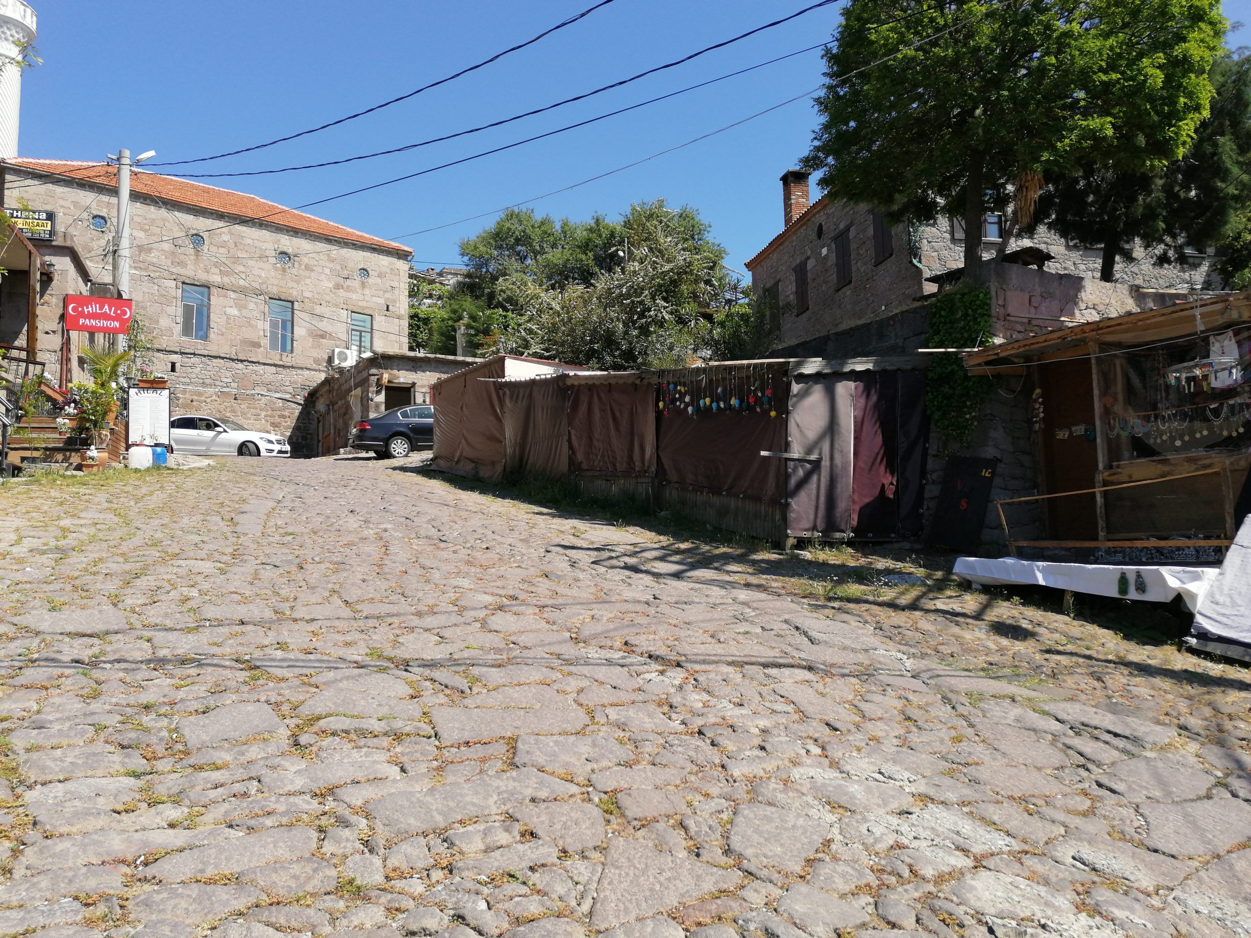Behramkale yalnızlığa büründü