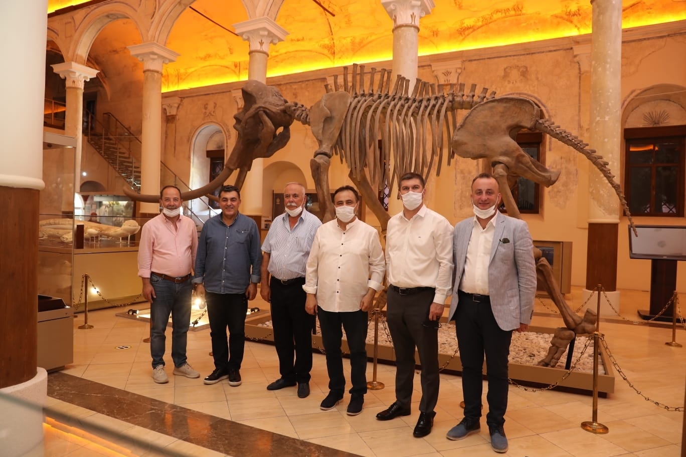 İnsuyu Mağarası’nı gezdiler