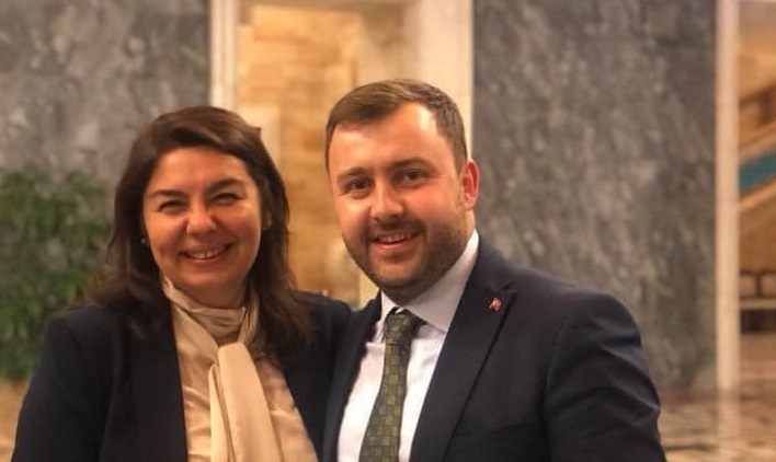 Hayırlı olsun dileklerini iletti