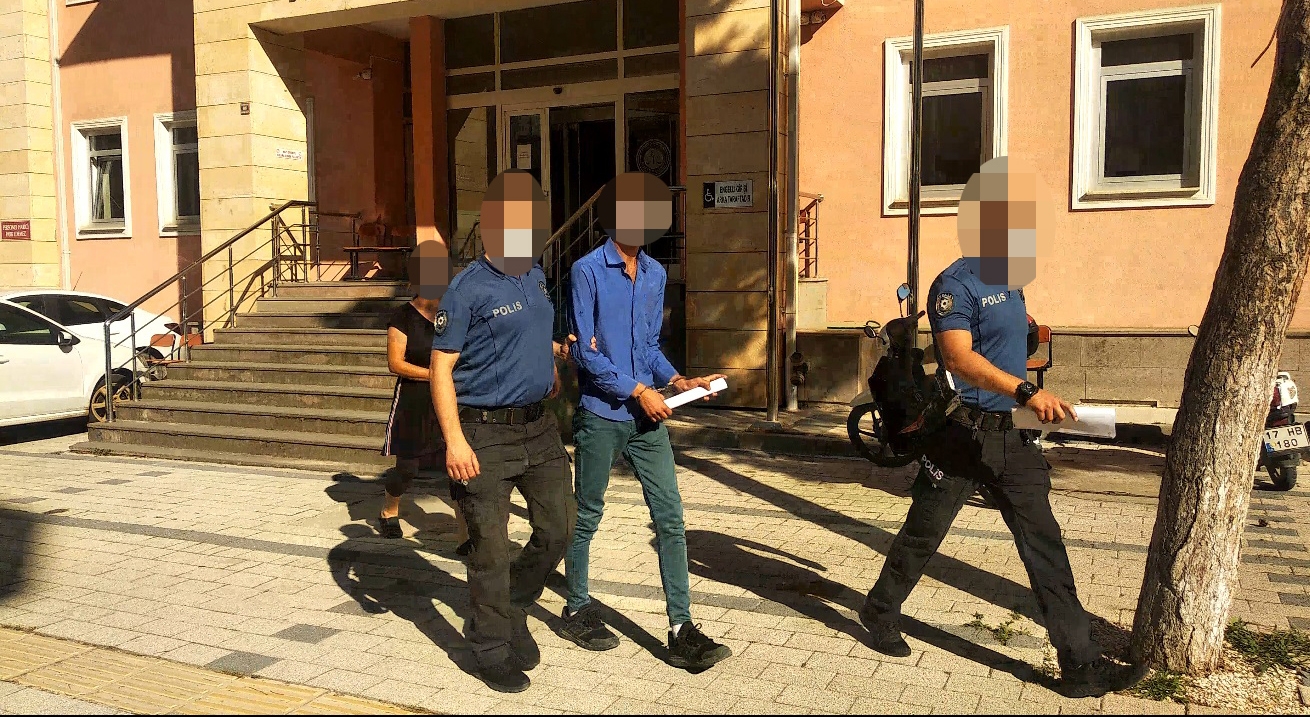 Dolandırıcılar gözaltına alındı