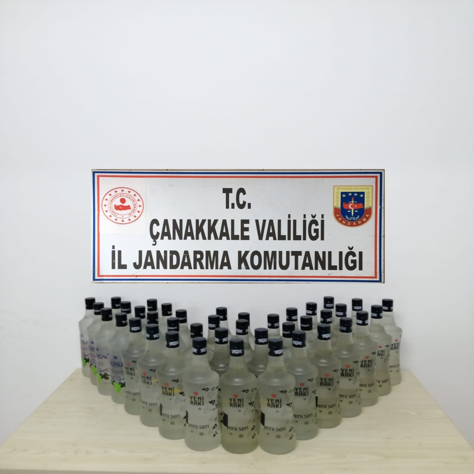 Biga’da kaçak rakı operasyonu