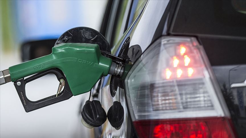 Benzine ve motorine zam!