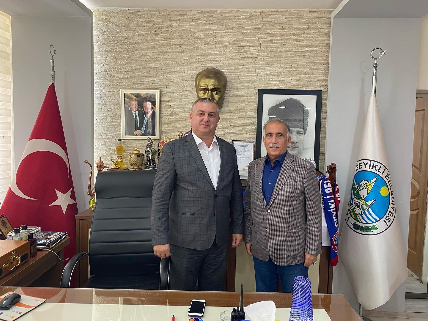 Makamında ağırladı