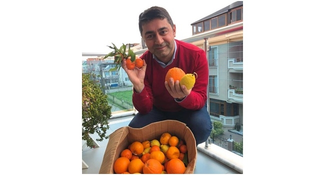 Enerjisini öğrencilerinden alıyor