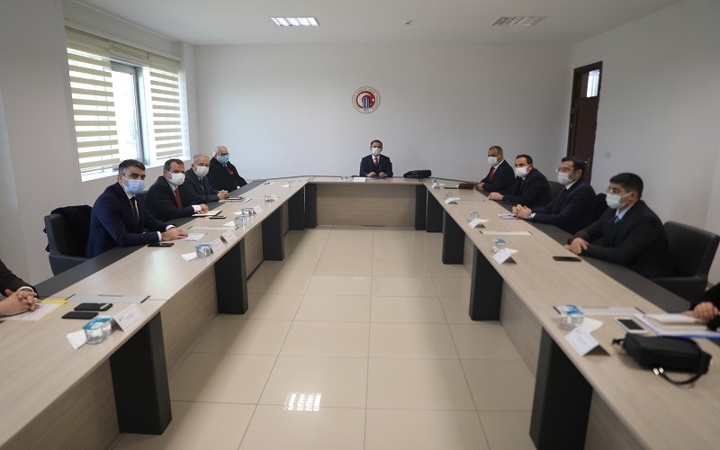 Vali Aktaş kaymakamlarla bir araya geldi