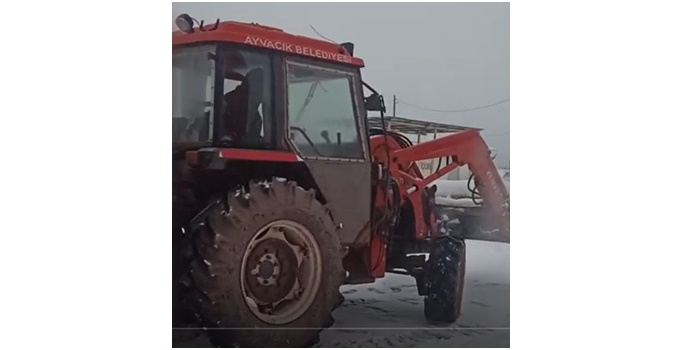 Ayvacık karla mücadelede tam gaz (videolu haber)