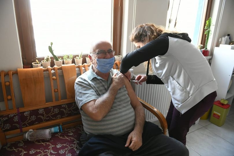 Başkan aşı oldu