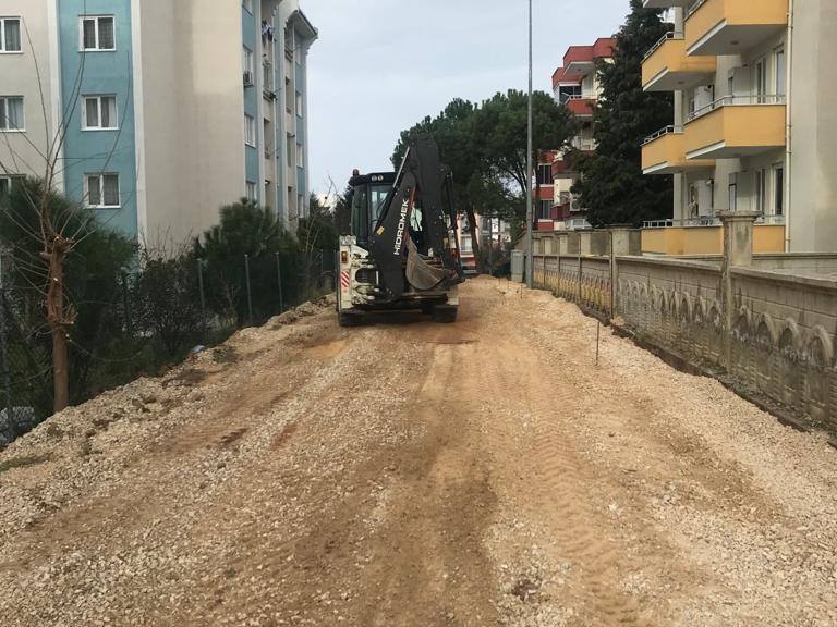 Kepez’de alt ve üst yapı çalışmaları devam ediyor
