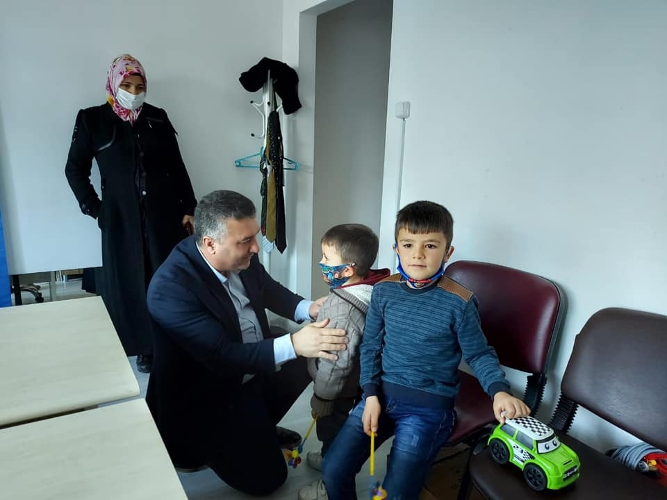 “Onların bir gülücüğü için”
