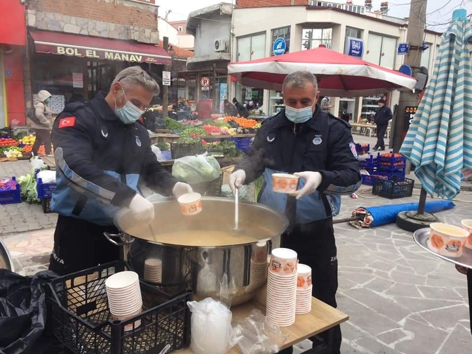 Ayvacık’ta gelenek bozulmadı