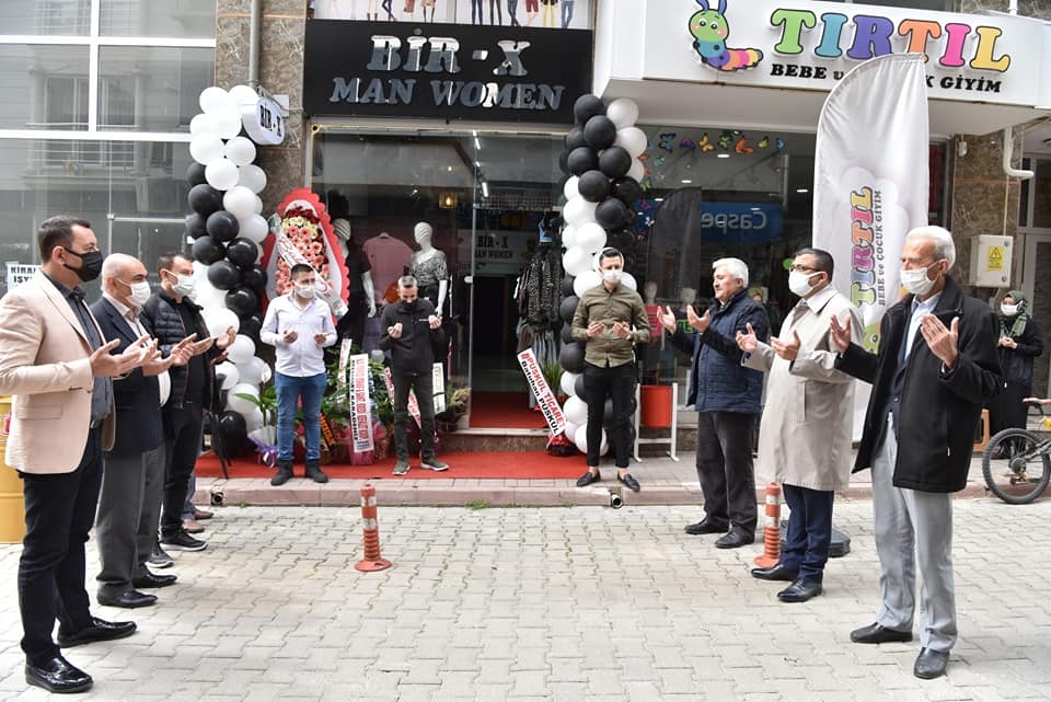 Dualarla açtılar
