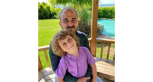 “Seni seviyorum kıvırcığım”