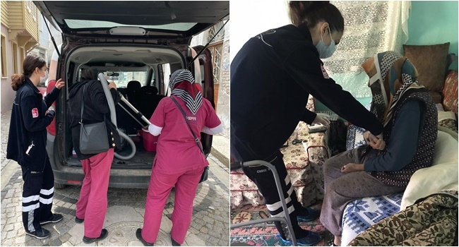 Hayır dualarını alıyorlar